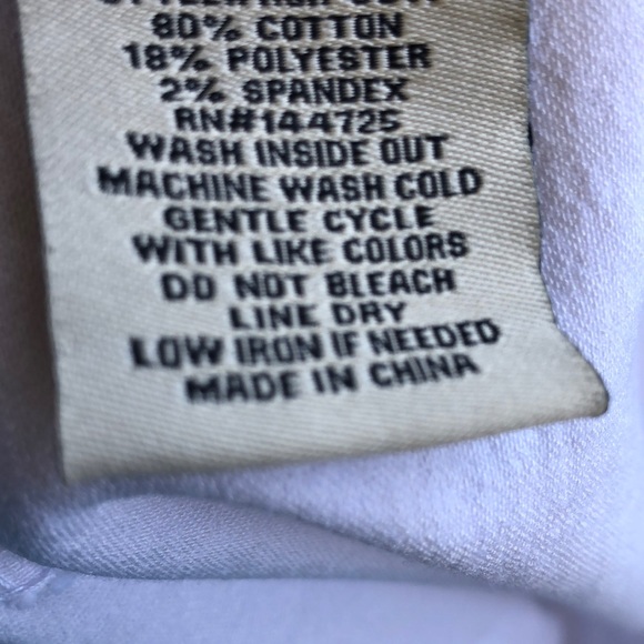 💥HP! Spring White Ripped Knee Jeans - Picture 4 of 4